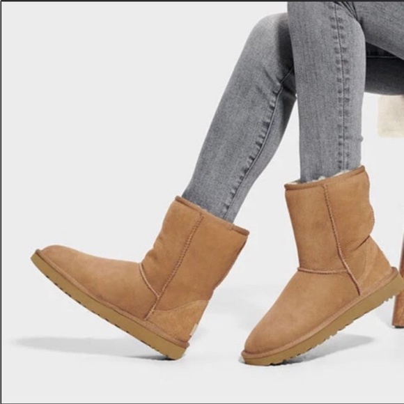 UGG Classic Short Boots Chestnut Women’s 8 NIB NWT - Picture 2 of 8